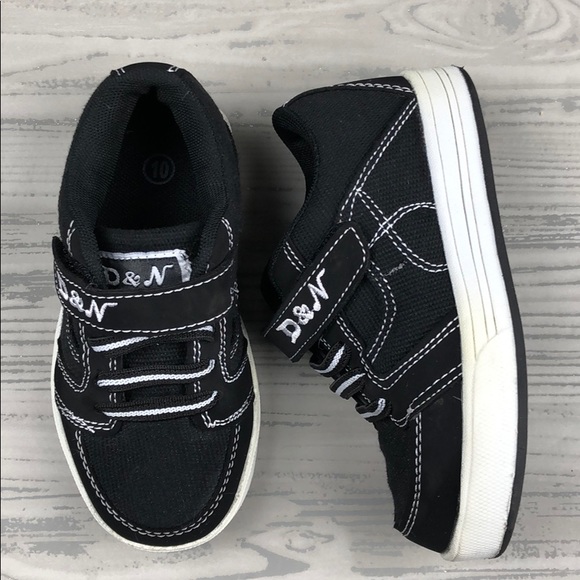 D & N kids shoes size 10 - Picture 1 of 5